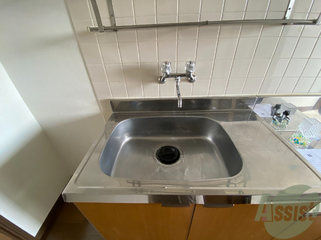 洗面設備　洗面所がないのでキッチンスペースを使います！