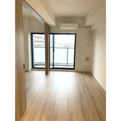 居室・リビング　※写真は同じマンションの違う部屋のものになります。