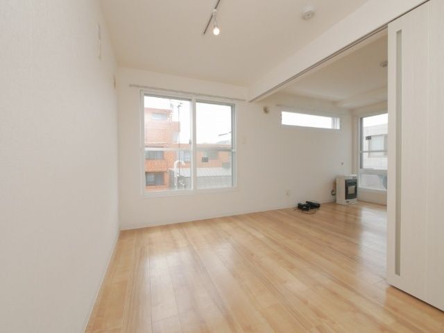 その他　※写真は別号室です。