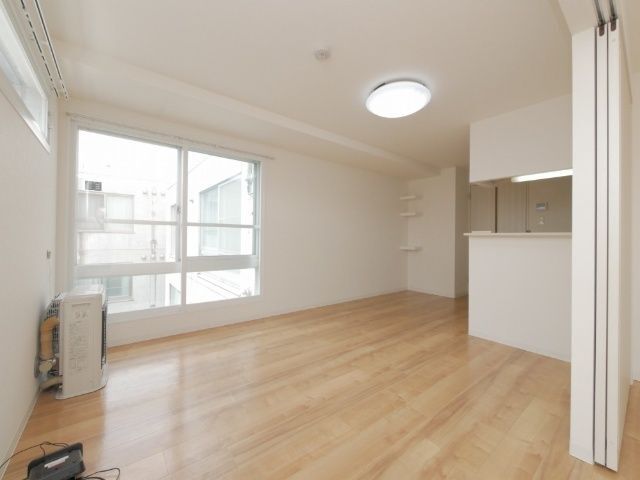 居室・リビング　※写真は別号室です。