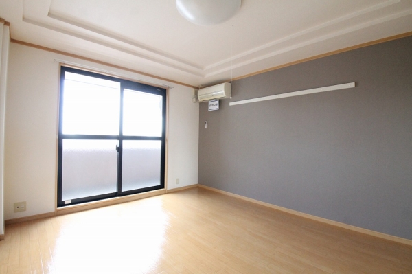 その他部屋・スペース　南向きの明るい洋室