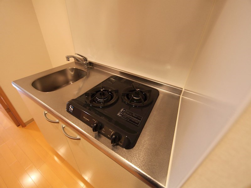 キッチン　システムキッチン（ガス2口コンロ付）
