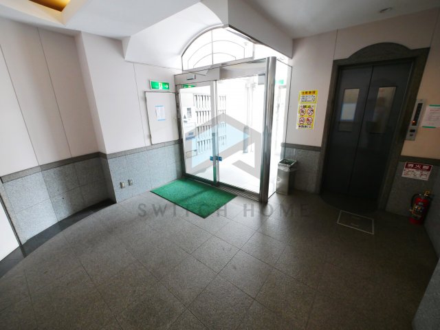 ロビー　落ち着いたロビーです