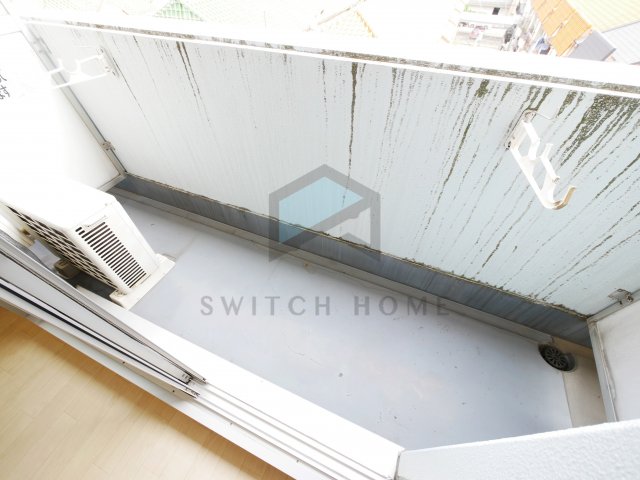 バルコニー　バルコニーからの眺めを楽しみながら食事をしませんか