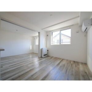 居室・リビング　★築浅の都市ガス物件！★充実の設備完備でおすすめ！