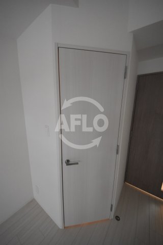 収納　エスリード九条スタシオン　ウォークインクローゼット