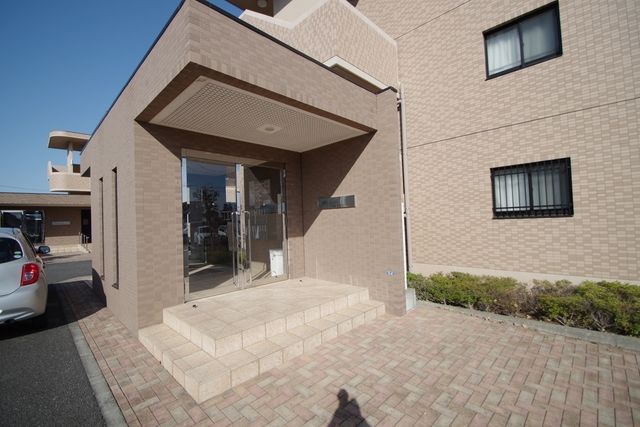 エントランス　★見学希望等はタウンハウジング中央林間店までお気軽に♪★