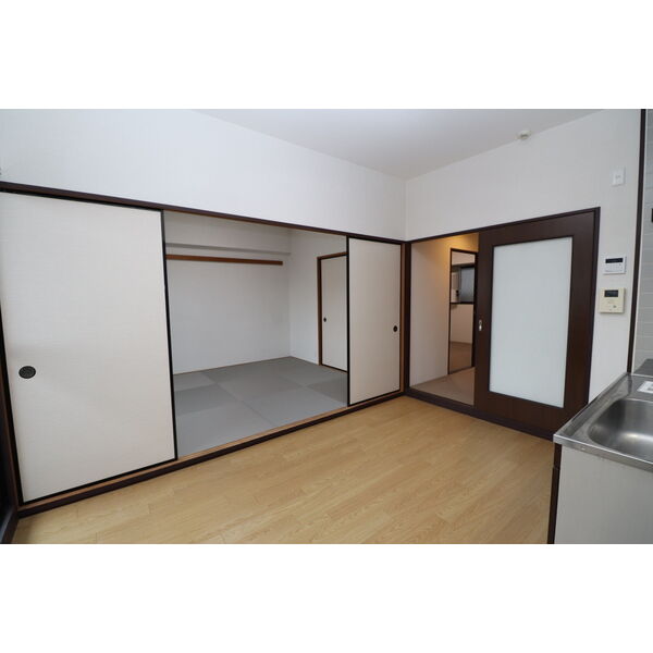 居室・リビング　※別室の参考写真の為、現況優先です。