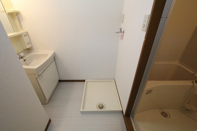 洗面設備　洗面所独立タイプ