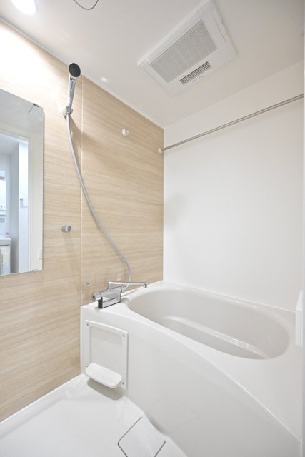 バス・シャワールーム　ゆったり過ごせるお風呂です