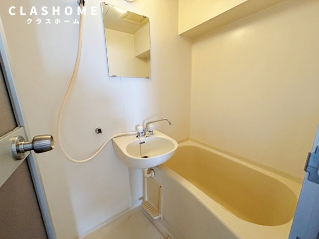 バス・シャワールーム　同物件の別部屋になります。