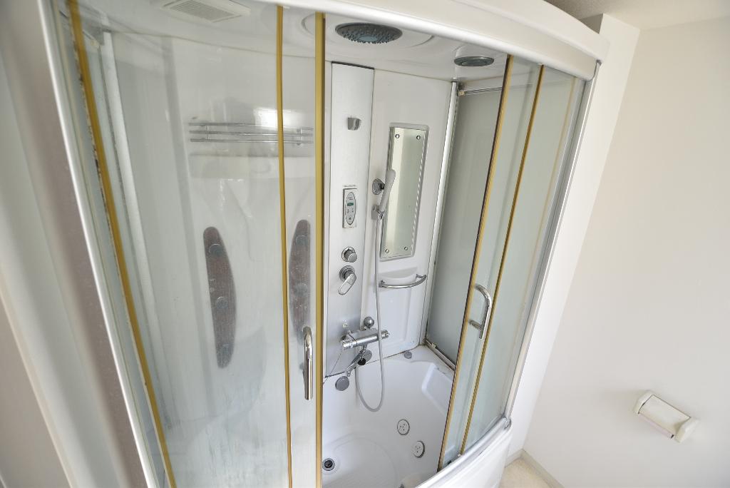 バス・シャワールーム　シャワールーム