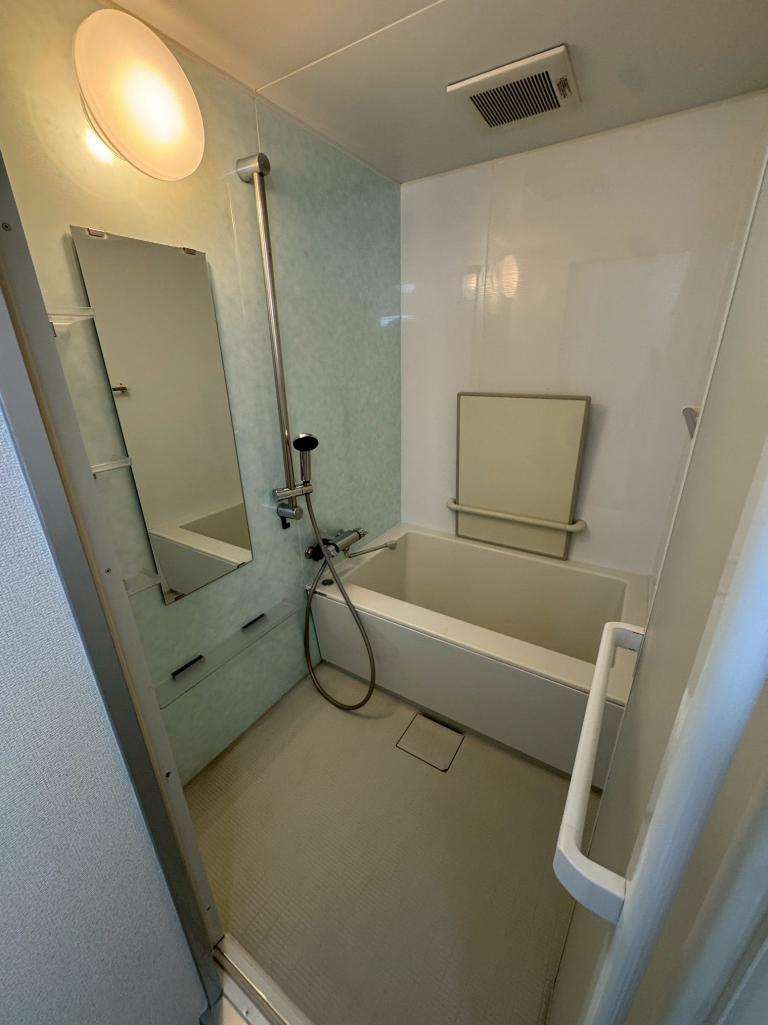 バス・シャワールーム