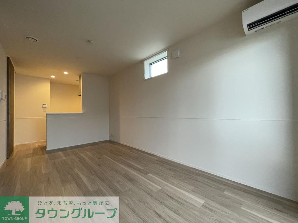 居室・リビング　※別部屋参考写真です