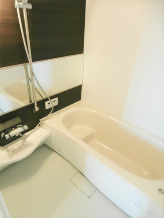 バス・シャワールーム　※同物件別部屋参考写真