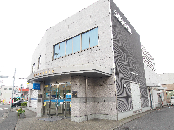 銀行　滋賀銀行 綾野支店（銀行）まで1938m