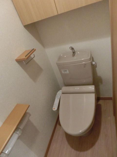 トイレ　トイレ