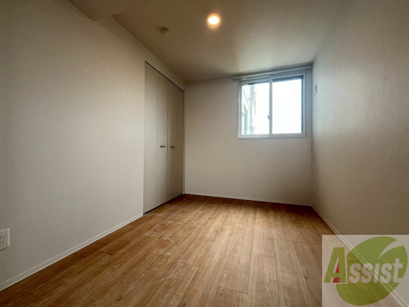 その他部屋・スペース　こちらのお部屋は光が差し込む、温かみのあるお部屋です。