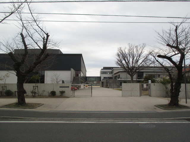 中学校　鎌倉市立大船中学校（中学校）まで465m