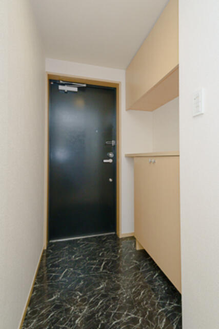 玄関　※写真は同タイプ住戸です。