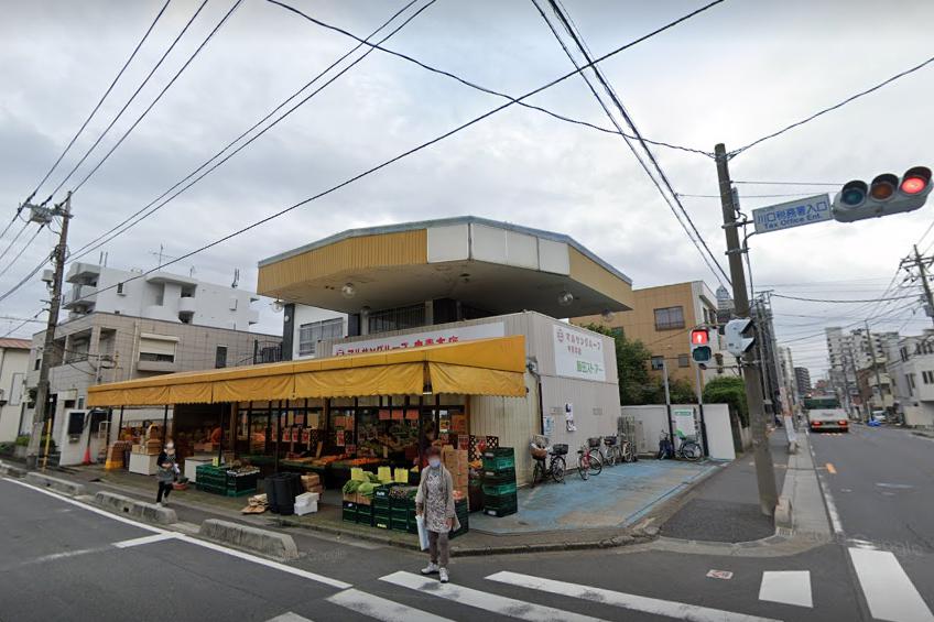 スーパー　飯田ストアー（スーパー）まで439m