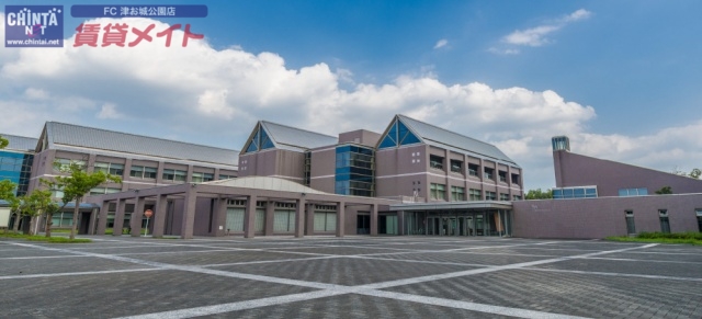 大学・短大　三重県立看護大学（大学・短大）まで2000m