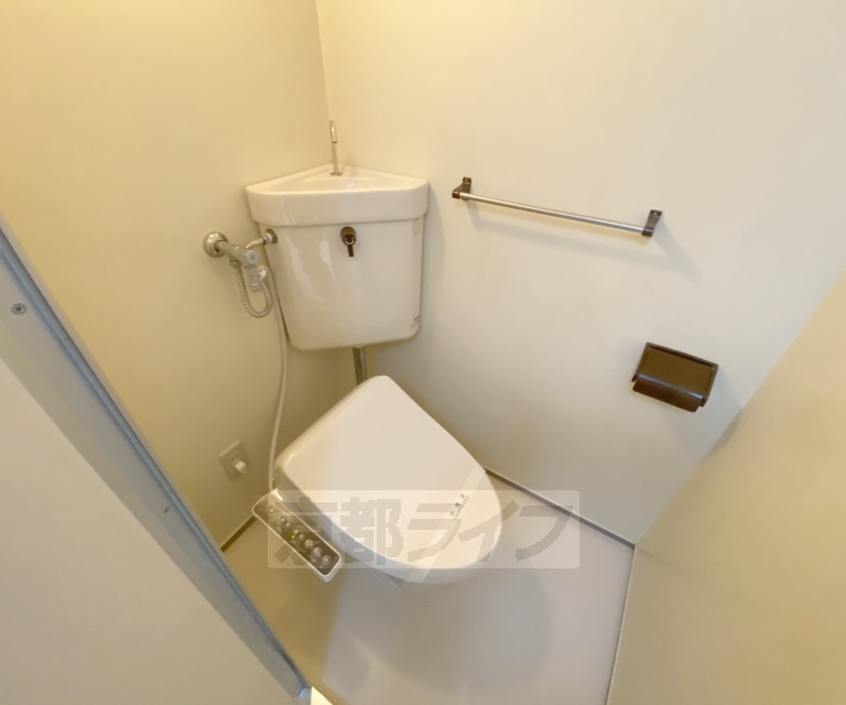トイレ　洗浄機能付きトイレです。