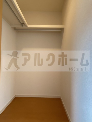 収納　ウォークインクローゼット付