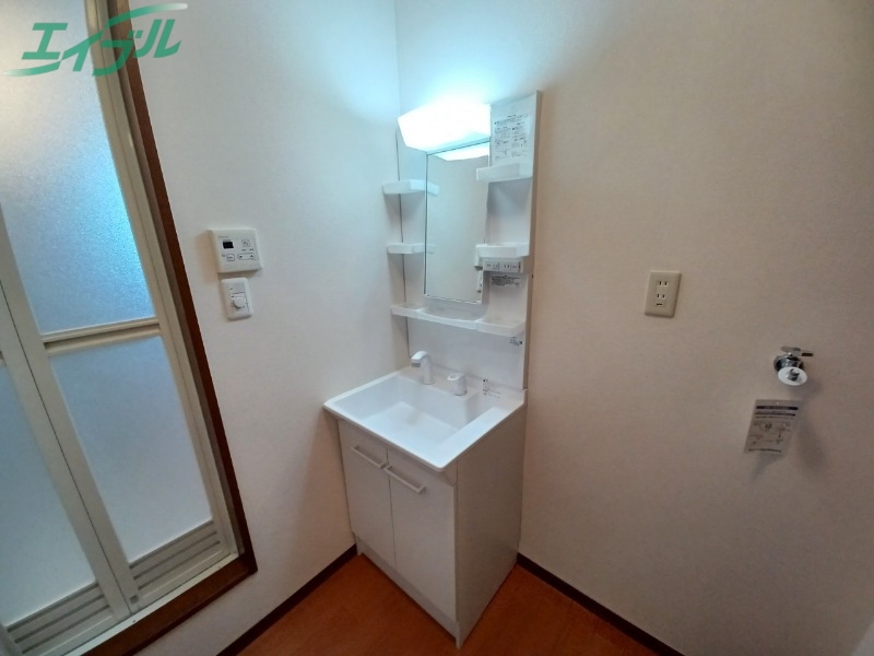洗面設備　同タイプ部屋写真です。