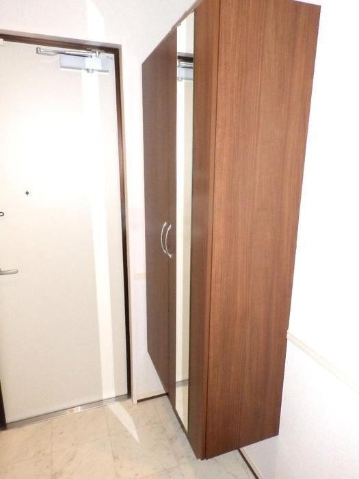 玄関　玄関　シューズボックス