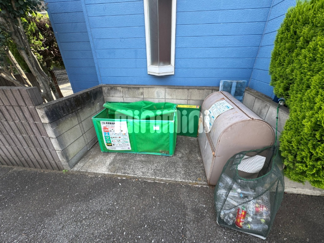 その他共有部分　敷地内にごみ回収ＢＯＸあり。