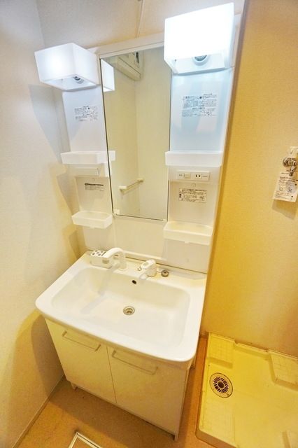 洗面設備　※別部屋参考写真です