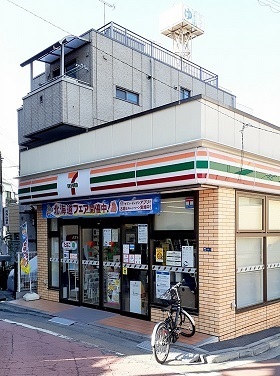 コンビニ　セブンイレブン滝野川2丁目店（コンビニ）まで399m