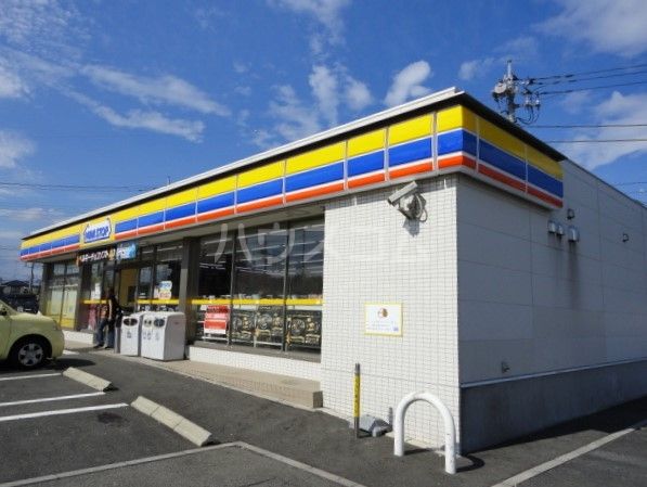 コンビニ　ミニストップ 昭島緑町3丁目店（コンビニ）まで882m