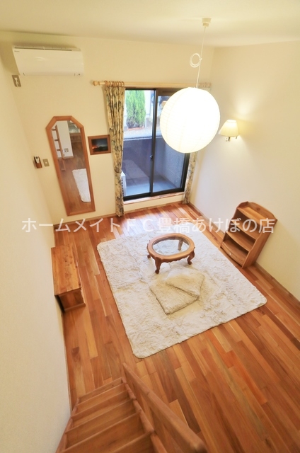 居室・リビング　同型別部屋写真