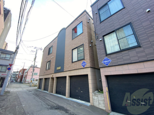 建物外観　札幌市中央区南五条西「ヴィラ・フローラ」