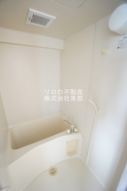 バス・シャワールーム　バストイレ別なのでゆったり癒しのバスタイムを満喫できます♪