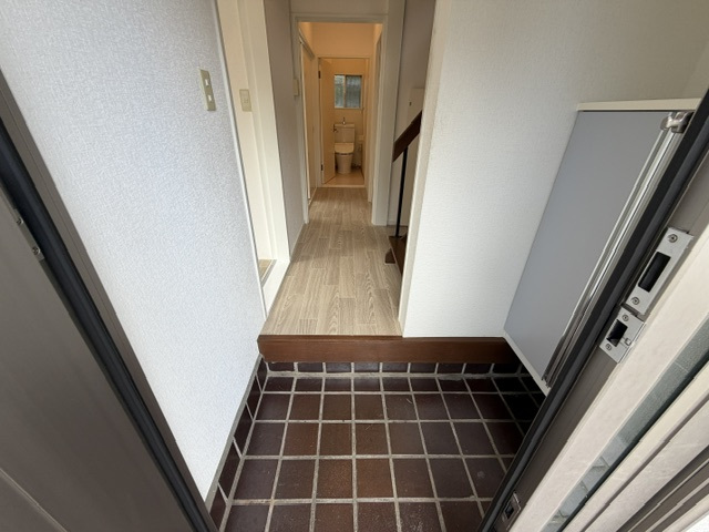 七里ガ浜東4丁目貸家の外観写真