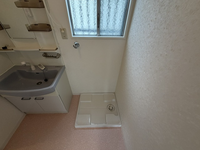 七里ガ浜東4丁目貸家のその他写真