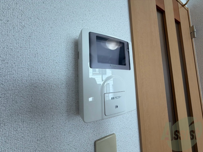 セキュリティ　ＴＶモニター付インターホンです。来客者の顔が見えるので安心！