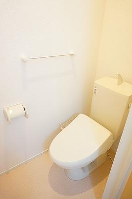 トイレ　ウォシュレット付きのトイレです♪
