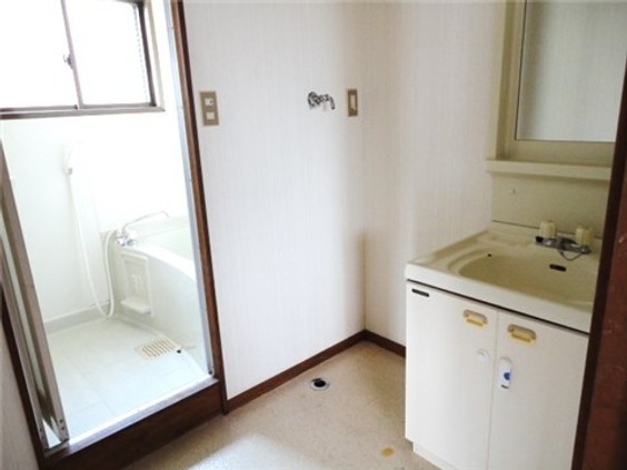 呉市 3階建 築36年の内装写真