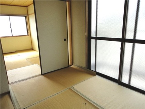 呉市 3階建 築36年の内装写真