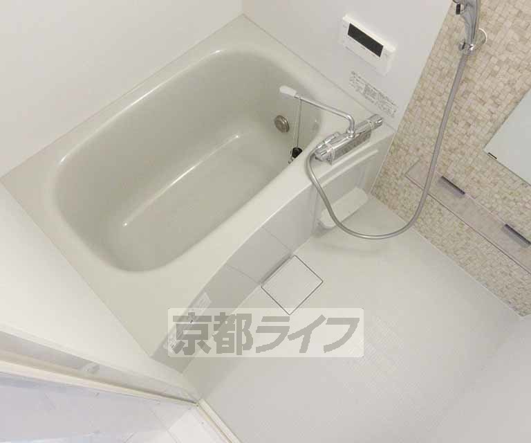 バス・シャワールーム　ゆっくりできるお風呂です・