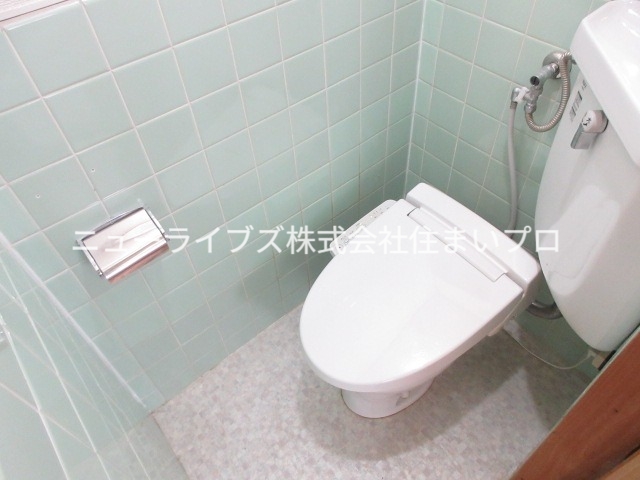 京阪本線 香里園駅 徒歩17分 3階建 築42年のトイレ写真