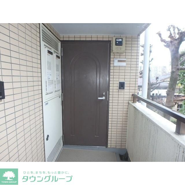 都営大江戸線 練馬春日町駅 徒歩15分 4階建 築39年の外観写真