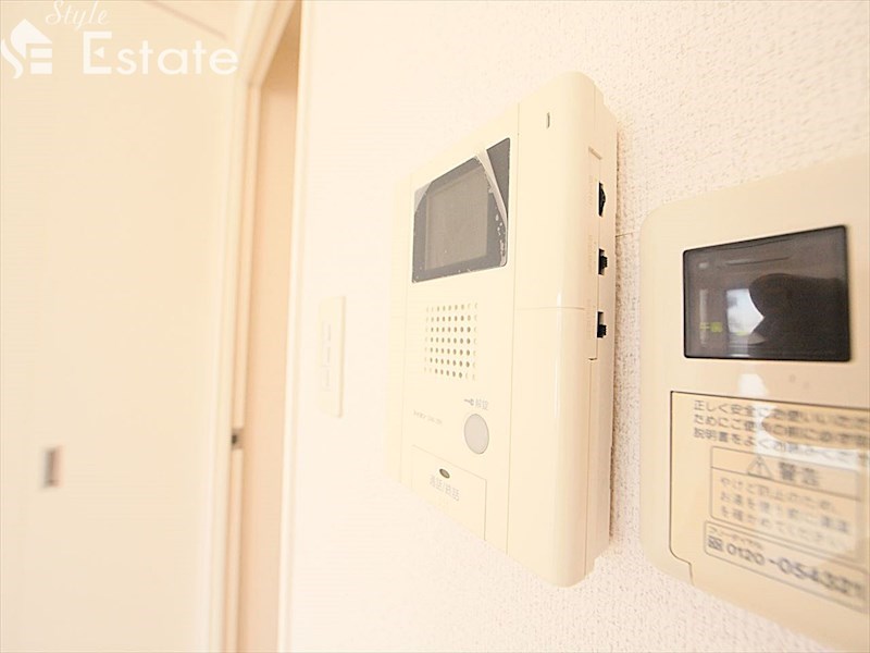 セキュリティ　モニター付きインターホン
