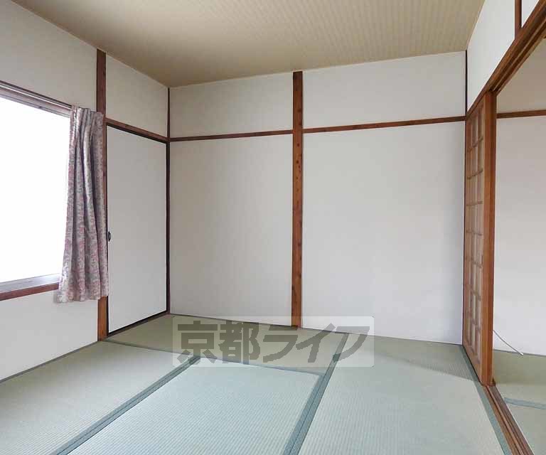 景勝町貸家の居間写真