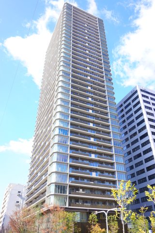 プレミストタワー大阪新町ローレルコートの外観写真
