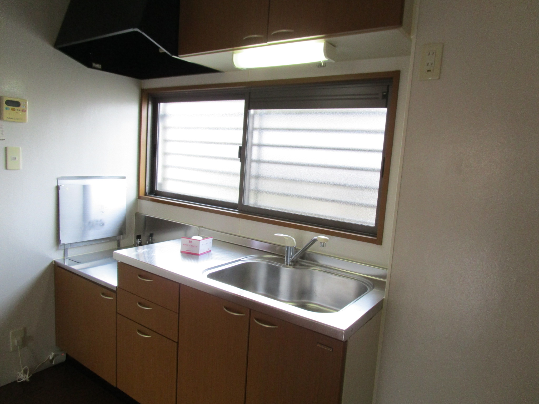 キッチン　二人で立っても窮屈にならず、一緒に料理を楽しめるキッチン